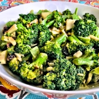Vegan Broccoli Apple Salad